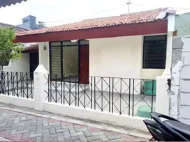 DIJUAL RUMAH BESERTA TANAH RUNGKUT TENGAH SURABAYA RON.A687