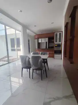 Rumah 2 lantai Bagus, Baru Renov, BGM, Klp Gading, Jakut R2139
