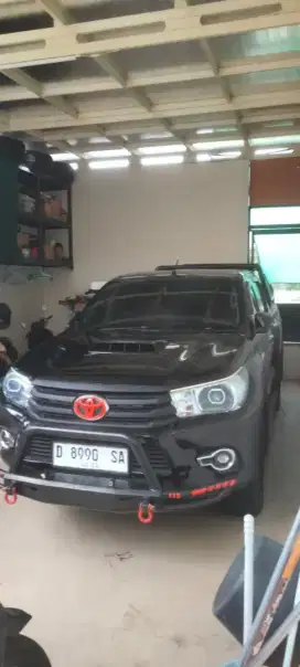 Toyota Hilux 2.5g d.cab manual solar