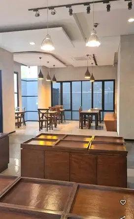 Dijual semi Gedung NJOP dkt Kemang Raya utk Kantor Usaha JakSel