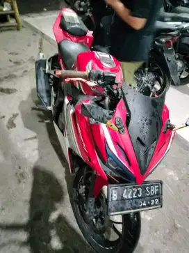 HONDA CBR 150 R