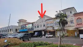 DIJUAL SERIUS  Ruko 2 lantai   SANTA MONICA , Dekat Sekolah Tarki
