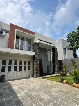 Jual murah villa taman Dayu