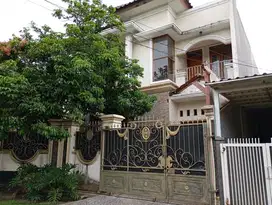 Rumah 2 Lantai di Griya Loka BSD, Hanya 9 Menit ke Tol Serpong