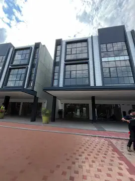 Ruko 3 Lantai Unit Baru Collins 1-15 Metland Menteng
