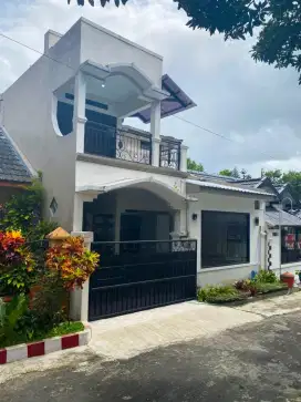 Rumah Bagus Siap Huni di Sulfat Agung Pandanwangi Blimbing