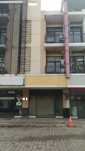Ruko Kirana Cawang 3,5 Lantai Lokasi Sangat Strategis