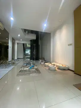 Dijual Ruko 4 Lantai di Lokasi Kawasan Premium, Panglima Polim