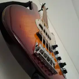 BASS SIRE V7 5 STRINGS NOT FENDER YAMAHA