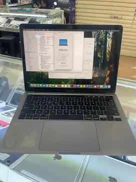 Macbook Pro 2020 core i5 8/256 ex ibox