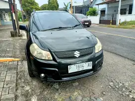 SUZUKI SX4 X-over automatic (AT)