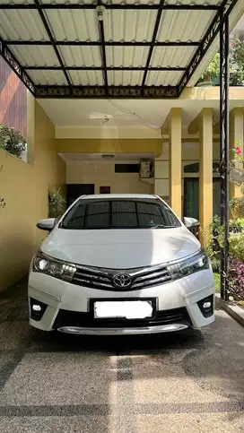 TOYOTA COROLLA ALTIS 1.8 V 2014