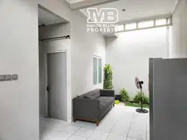 RUMAH HOEK RAPIH SIAP HUNI DI CISAUK - KAB. TANGERANG (NS)