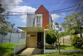 Di jual BU Rumah Di kota serang 2 lantai Ala korea