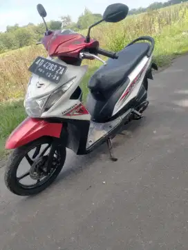 Beat 2015 istimewa putih kondisi Mulus