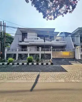 Rumah Satelit Indah STRATEGIS Surabaya Barat