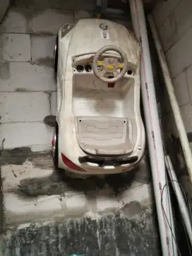 Mobil mobilan anak pakai aki