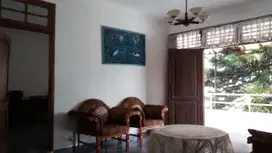 Dijual Villa 2 Lantai Nyaman dan Sejuk di Sariwangi Bandung