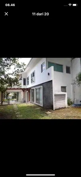 Dijual rumah mewah + kolam renang
