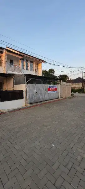 Rumah 2 lantai Mewah murah