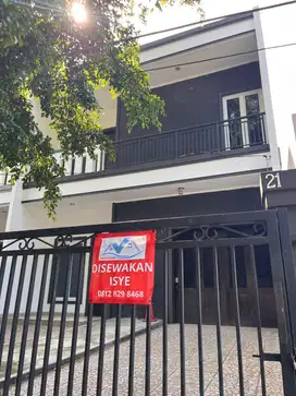 Disewakan Rumah Di Tebet, Jln Lebar