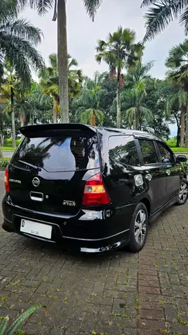 Nissan Grand livina 2012 Bensin