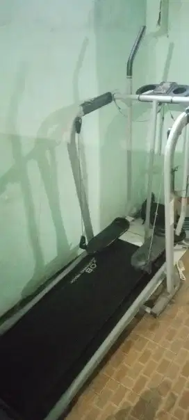 Treadmil multifungsi