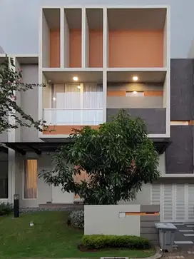 Dijual Cepat Murah Rumah Mewah Cluster Mozart di Gading Serpong