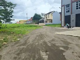 Tanah Luas 150m Kampus Jember Dekat Apartemen