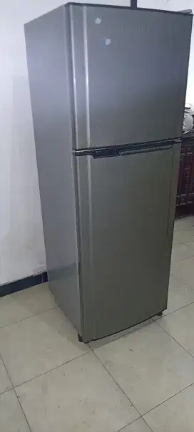 Lemari es Glacio 2 pintu second