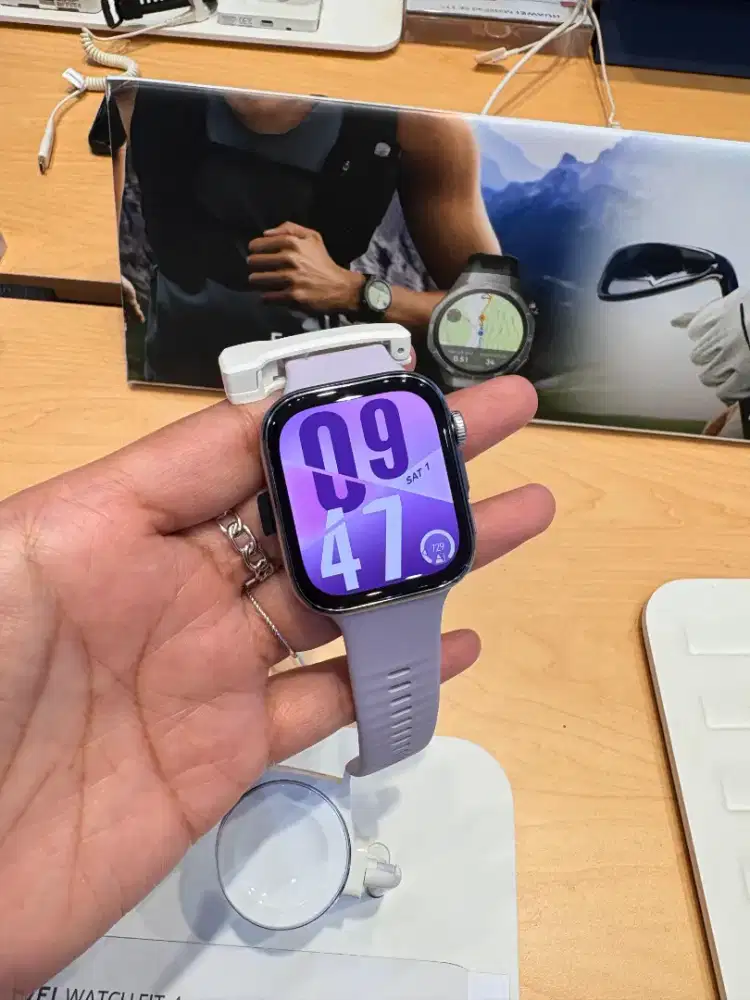 Huawei Watch Fit 4 Purple Ready