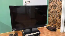 TV 32 inch - TOSHIBA (32P1300VJ)