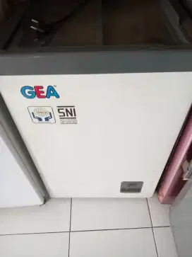 Freezer box sliding merek Gea 100 orisinil
