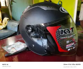 Jual Helm KYT Baru Jarang pake