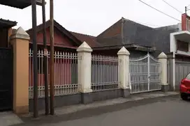 Di jual rumah kos di Cemani dkt banyak pabrik