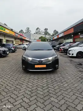 3JT ALTIS V AT 2014 FACELIFT INTERIOR RED ON BLACK ANTIK RARE !!