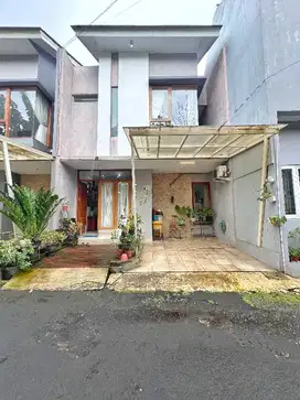 DIJUAL RUMAH BAGUS DALAM TOWNHOUSE DI JAGAKARSA CIGANJUR JAKSEL