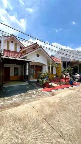Rumah disewakan di Perumahan Mutiara Depok Estate