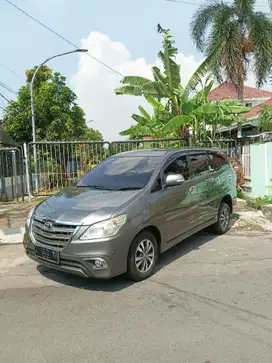 [Gress Mobil Kutisari] Grand Innova V Bensin Manual 2015 Bagus Sekali