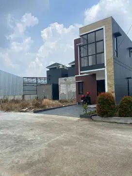 Rumah Dijual Ready 2 Lantai Pekayon Cikunir Bekasi Bebas Banjir Shm