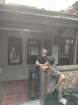 Dikontrak 1rumah, bersih dan nyaman dekat pusat kota