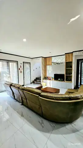 Dijual Rumah Graha Family Surabaya Barat