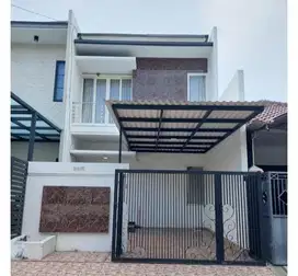 Rumah 2 Lantai Bagus SHM di Mulyosari Prima Siap Huni