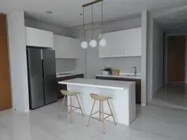 BRAND NEW EXCLUSIVE UNIT WITH PRIVATE LIFT APARTEMEN SAUMATA SUITES