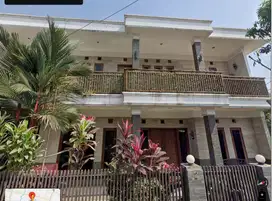 DILELANG Rumah 2 lantai bagus siap huni nyaman di Jl. Mekar Manis