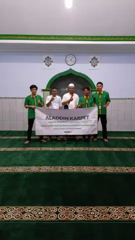 Interior Masjid Lebih Sejuk dan Megah dengan Karpet Baru