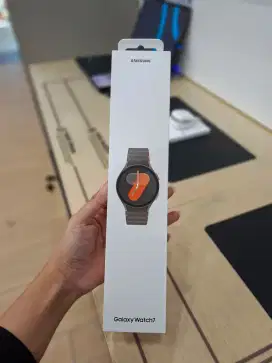 SAMSUNG SMART WATCH 7 40MM