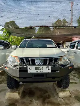- Mitsubishi Triton Putih GLS 2018