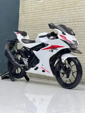 READY‼️ SUZUKI GSX 150R 2018 WARNA FAVORIT PUTIH NOPOL S PLAT PANJANG