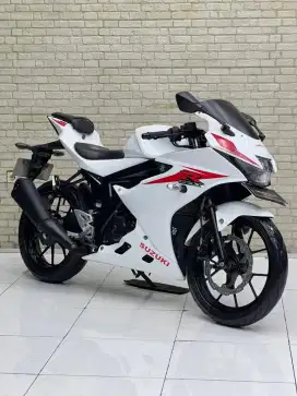 TERMURAH‼️ SUZUKI GSX 150R TH 2018 MULUS NOMINUS WARNA FAVORIT PUTIH